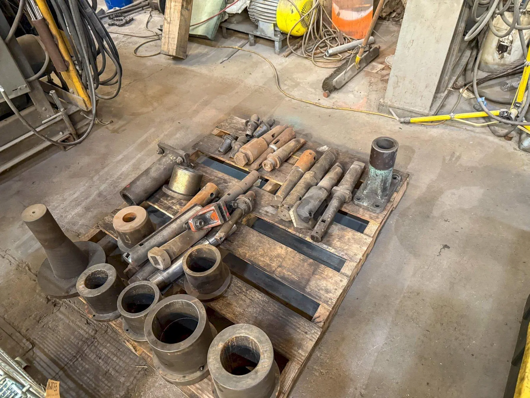USED GIDDINGS & LEWIS Tooling & Accessories (Other)