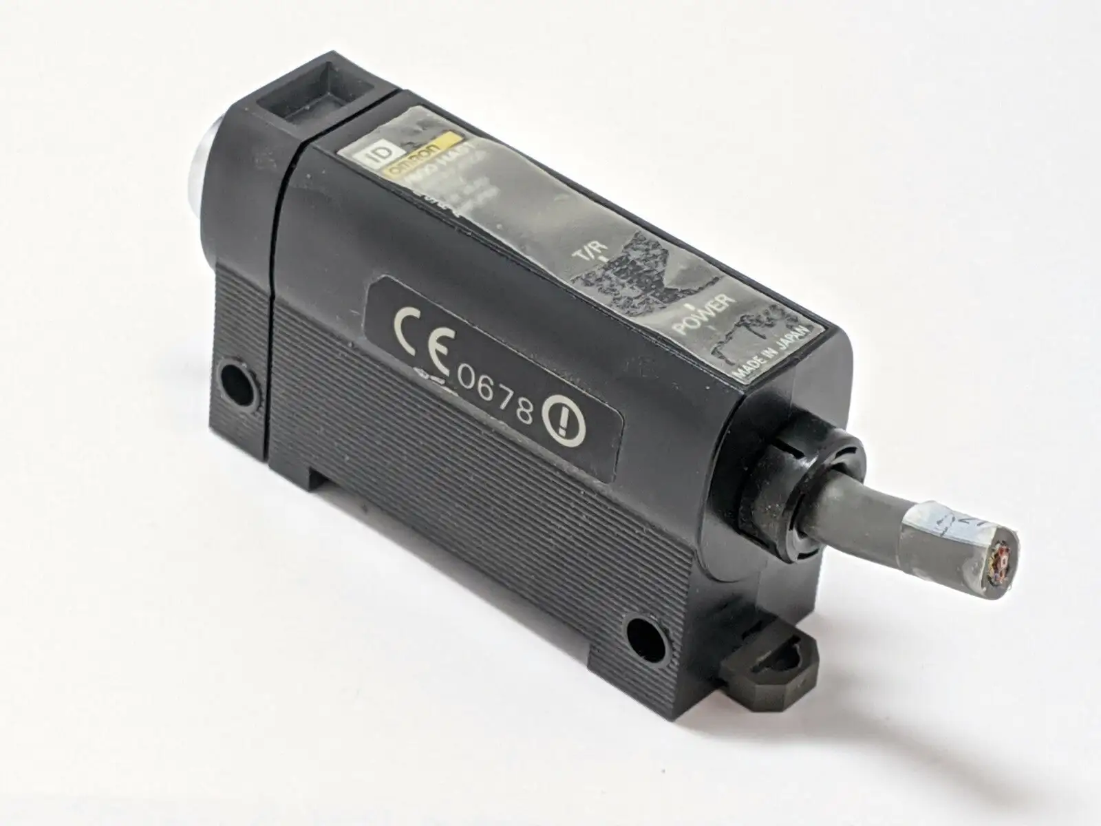 Used OMRON IDENTIFICATION SYSTEM R/W HEAD AMPLIFIER Misc Industrial Equipment | Maverick Industrial Sales #1109000