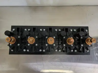 NEW CROUSE-HINDS E0400-1687