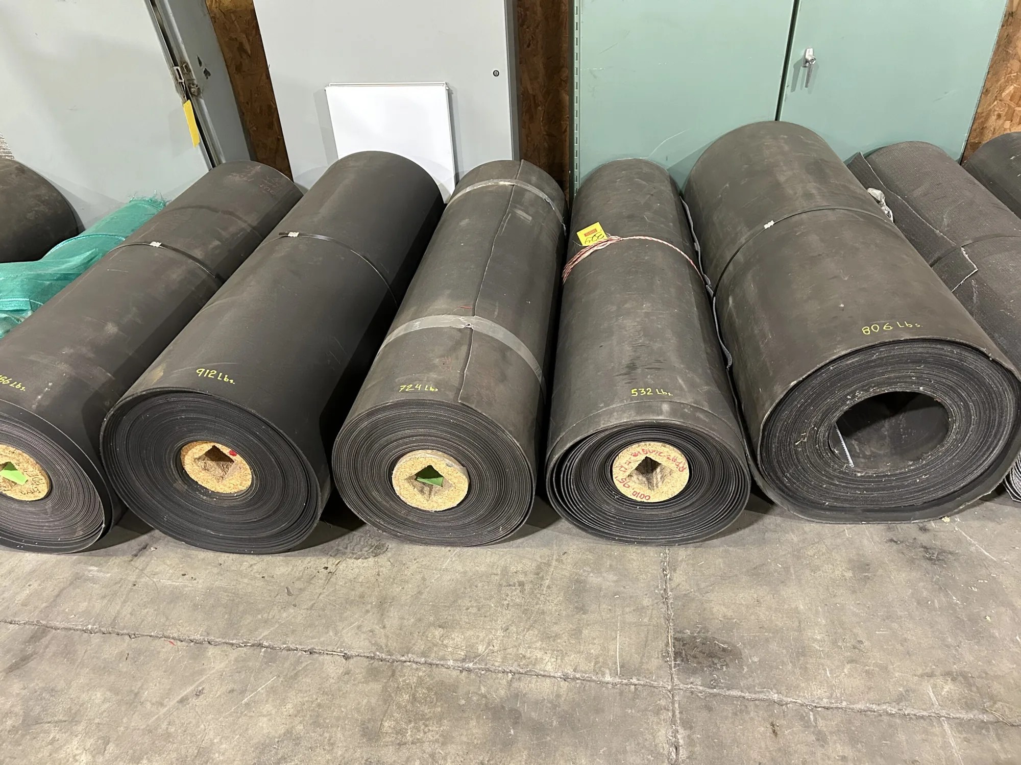 New 5 Rolls 59.5″ Textured Rubber Conveyor Belt 4mm x Approx. 700′
