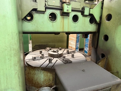CKD BLANSKO Vertical Turning Lathe, in good working condition, visible under power, POA