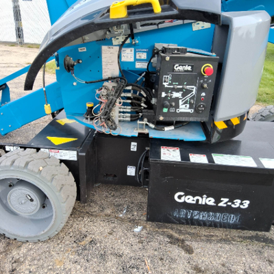 Used 2022 Z-33/18 Genie Articulating Boom Lifts Wisconsin US | Stack Equipment #1418943