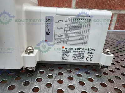 USED SMC EX-250-SDN1 INTERFACE SERIAL UNIT W/ 8 SMC VQ2A01N-5B- X65 SOLENOID VALVE