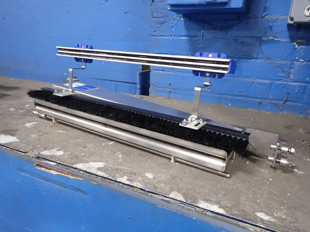 Simco Ion 24" Neutro-vac Web Cleaning System