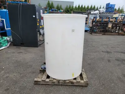 4 x Plastic Tanks