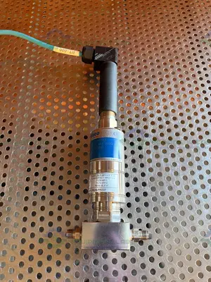 Used DYNISCO 2280EGKCA4P19 PRESSURE TRANSMITTER EXPLOSION PROOF 2500 PSIG Misc Electrical & Power Parts California US | Equipment Lab #1517840