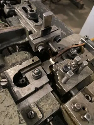 Buendgens Model USS Precision Cutoff Pin Machine