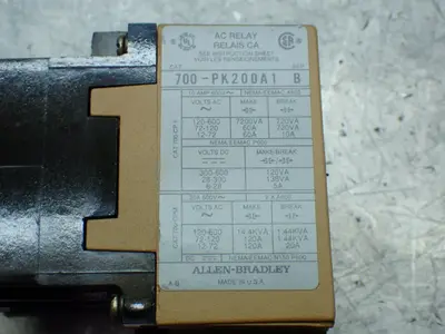 NEW ALLENBRADLEY 700PK200A1