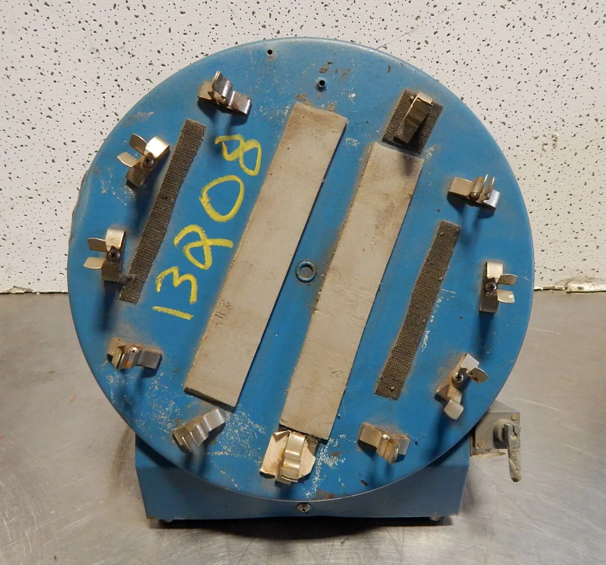 USED SCIENTIFIC EQUIP TUBE ROTATOR TUBE ROTATOR