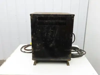 Hawker 6M450B Lifeguard Ferroresonant Charger 12V 381-450ah 208/240/480V 1Ph