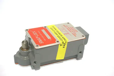 NEW NAMCO EA170-11200 LIMIT SWITCH EA17011200