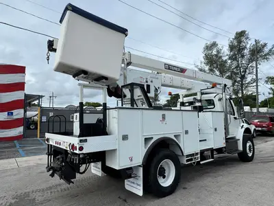 Used 2019 FREIGHTLINER M2 106 Tractors & Trailers Florida US | Truck and Van Outlet #1506263