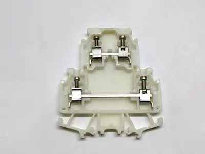 USED ALLEN-BRADLEY WHITE TERMINAL BLOCK 4 WIRE CONNECTION