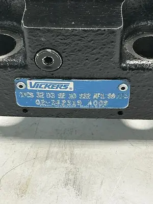 USED VICKERS DG4V-3S-7A-M-U-HL7-60-EN490