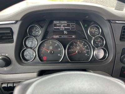 USED 2017 PETERBILT 567 6X4