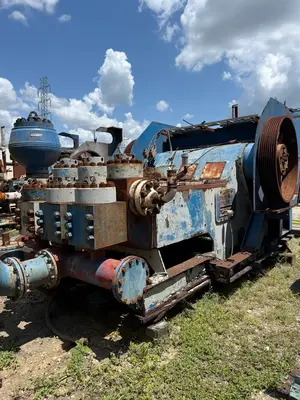 Used NATIONAL OILWELL _UNKNOWN_ Piston Pumps Texas US | Oil The Woodlands Group #1501183