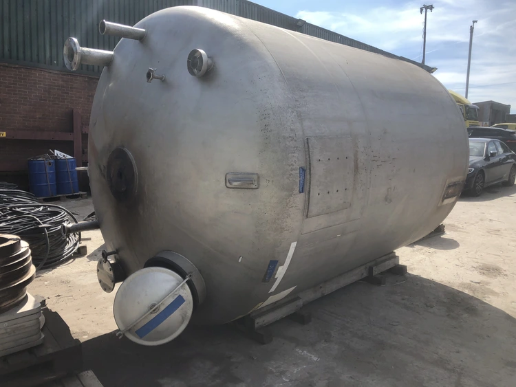 Used _UNKNOWN_ 10,000 LITRE Stainless Steel Tanks GB | Perry Equipment #121036