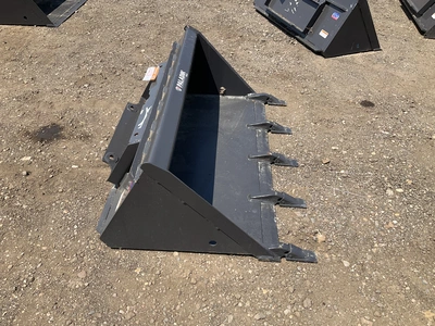 New old stock Paladin 42” bucket with teeth for a mini skid steer, welded on cutting edge, mini skid...