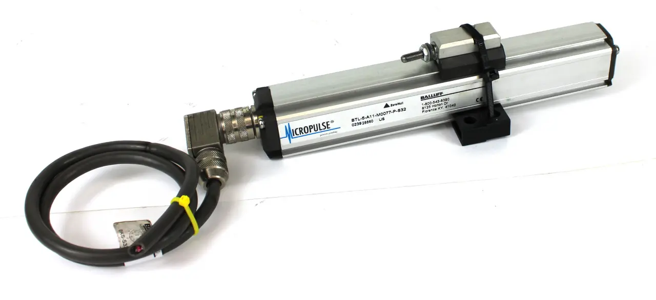 USED BALLUFF BSK-S33M-05