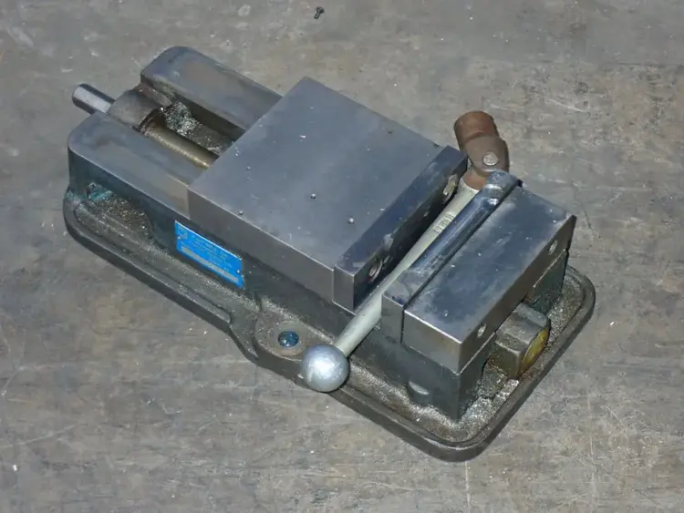 Used KURT _UNKNOWN_ Tooling & Accessories (Other) Ohio US | HGR 24 #1185739