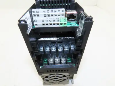 Allen Bradley 25B-D4P0N104 PowerFlex 525 AC Drive 1.5kW 2Hp 480V 3ph FRN 3.001