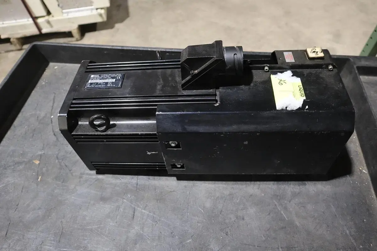Rexroth Indramat 2AD104B-B050B4-CS06-D2N1 Servo Motor STOCK S695