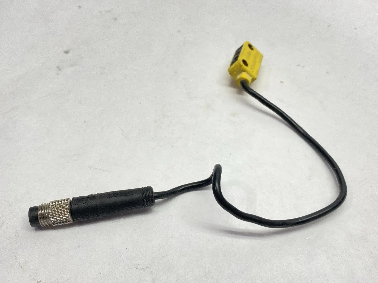 Q12AB6FF15Q | Banner  Photoelectric Sensor 10-30VDC 72105 - Used