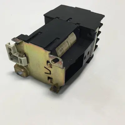 USED TELEMECANIQUE LP1D2510