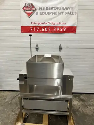 Blodgett BTT-12E 12 Gallon Electric Tilting Skillet/Braising Pan with Stand NEW