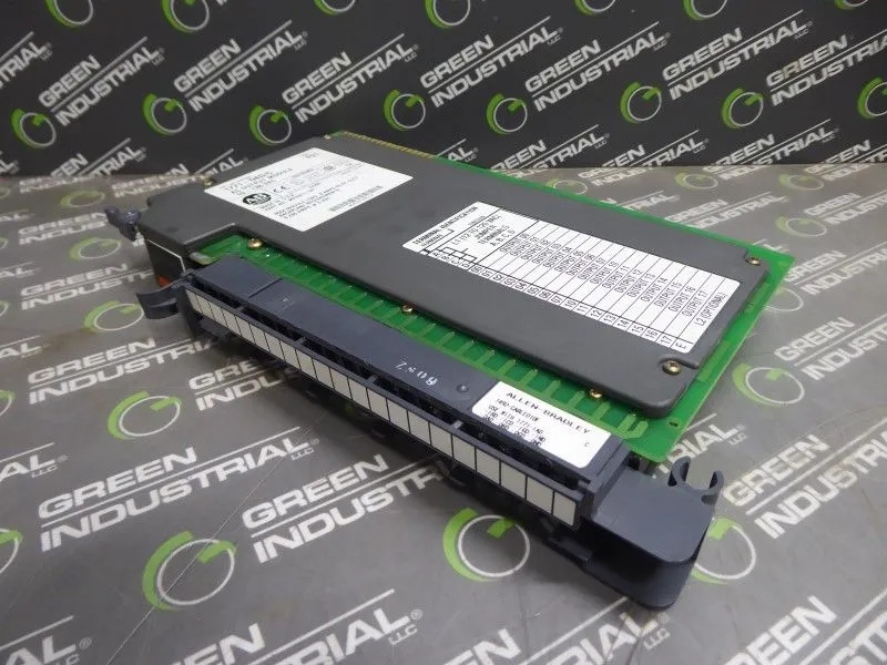 Allen Bradley 1771-OAD/C PLC-5 10-138 VAC Output Module Rev. F01 Used