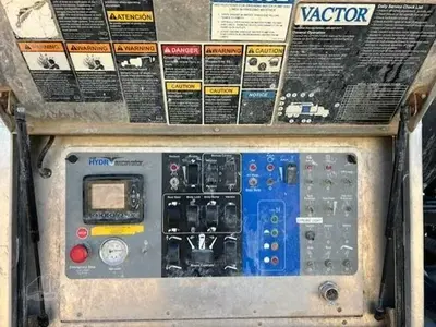 2011 KENWORTH T800 Industrial Vacuum Trucks | Crossford Machinery Group (13)