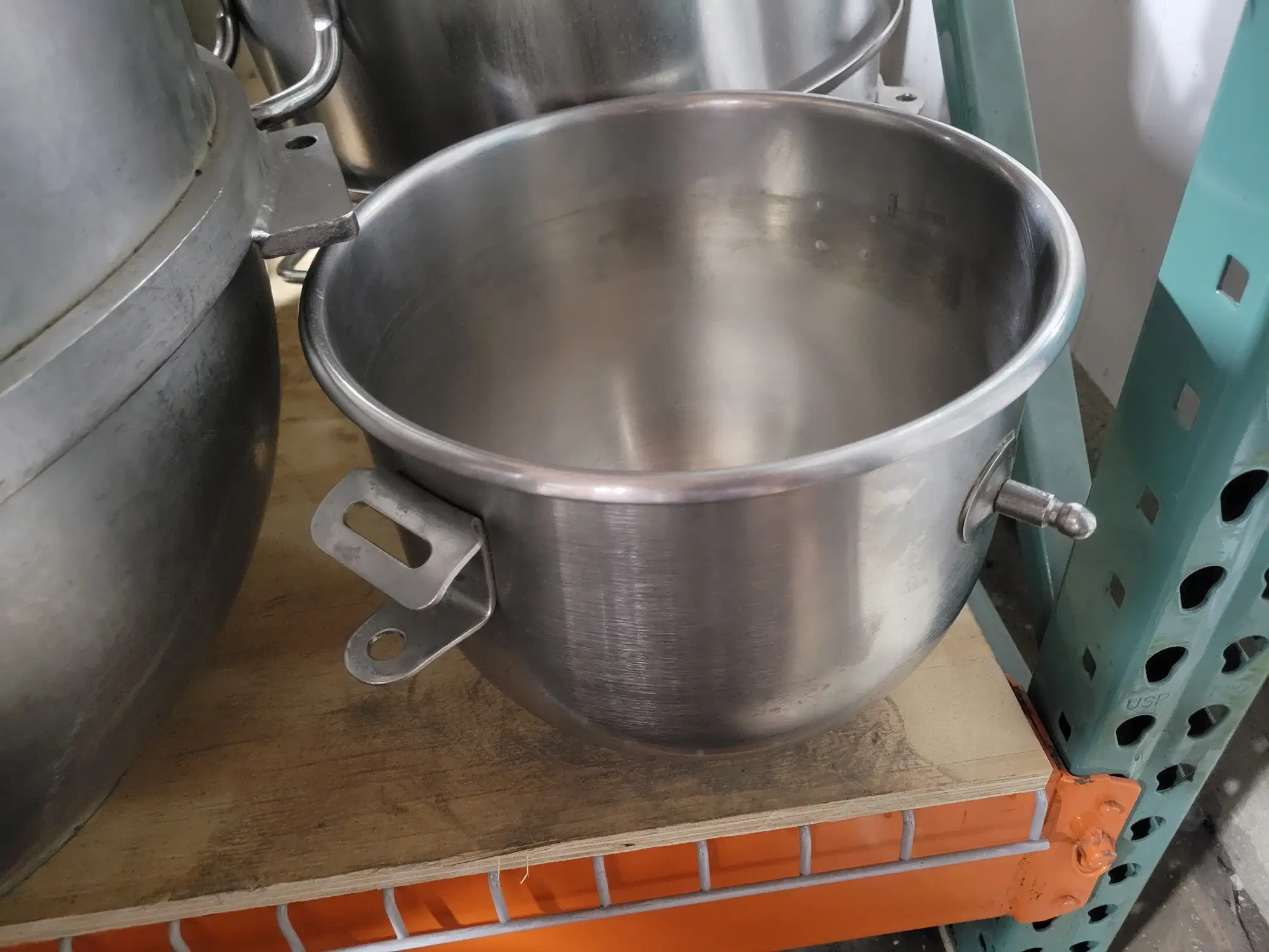 Used Hobart Stainless Steel  20-12 Reducing Mixer Bowl