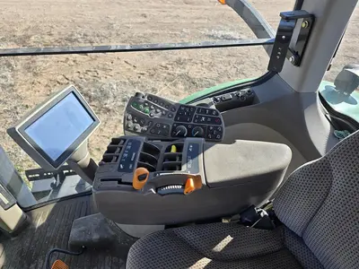USED 2011 JOHN DEERE 8285R