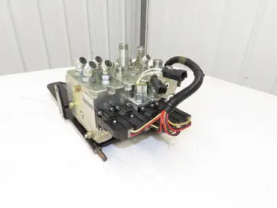 Hyster E100XN Forklift Hydraulic 4-Lever Spool Valve Forklift Mast Control