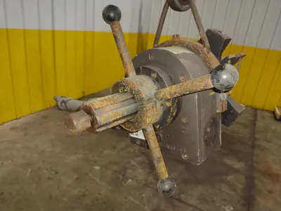 H&S TOOL SMALL FIELD PIPE BEVELING MACHINE: YOBRO #24079
