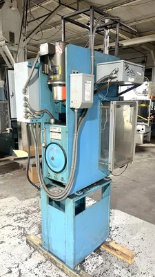 USED 2005 MULTIPRESS MULTIPRESS M5P-8 PRESS