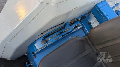 USED 1990 FORD 2120