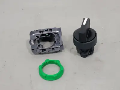 NEW SCHNEIDER ELECTRIC XB5 AD21