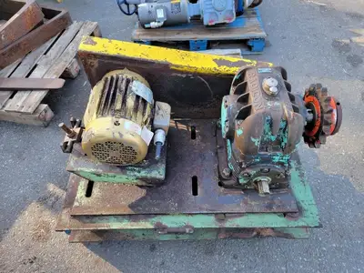 240/480 Volts, 1750 Rpm,184T Gearbox Motor