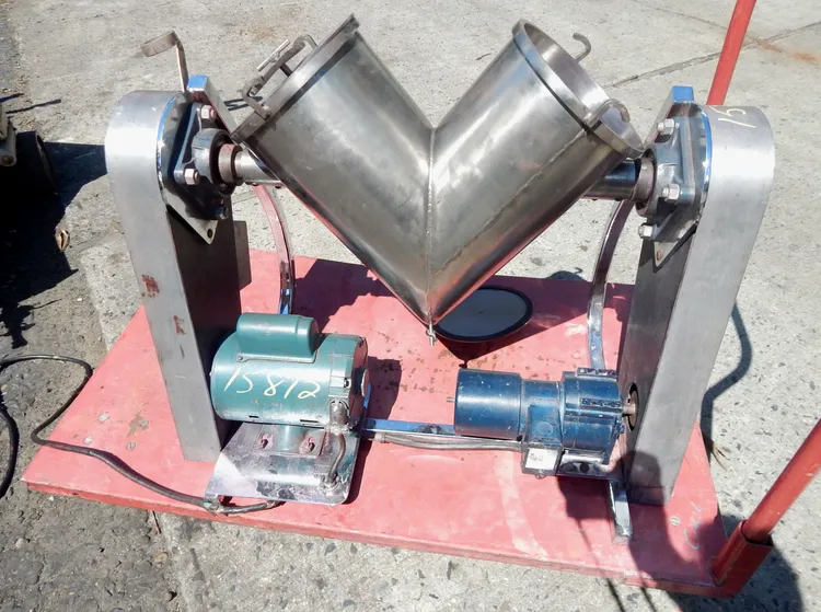 Used PATTERSON KELLEY LAB BLENDER 8 QUART Agitators, Blenders, Mixers New Jersey US | Champion Trading Corporation #423251