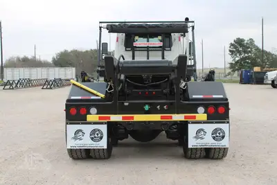 New | in-Stock 2026 INTERNATIONAL HX Rolloff Trucks Texas US | Roll Off Truck World #1491797