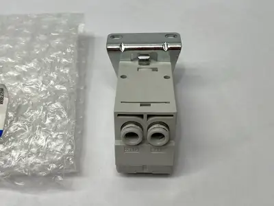 USED SMC COMPACT MANIFOLD REGULATOR