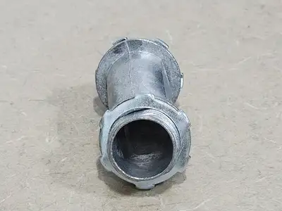 NEW THOMAS & BETTS HO 222
