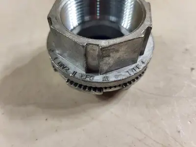 NEW THOMAS & BETTS H150GR-C