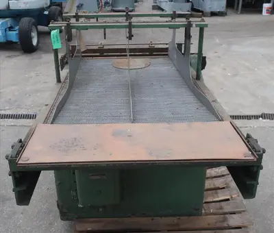 SPC8568  Accumulation Table 36" x 46" Machinery Service Co rectangular bottle feed table CS