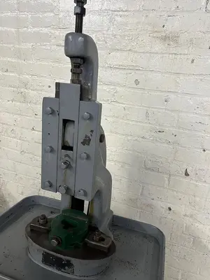 E.D. Bosworth & Son. Warren RI - Metalworking, Forming & Stamping 2.5 Ton Punch Press