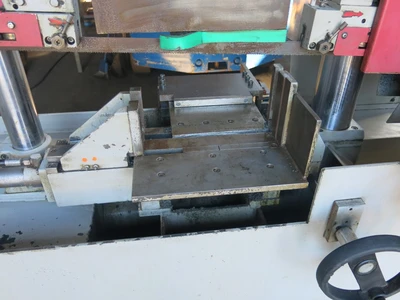 BEHRINGER HBP-263N 2 POST HORIZONTAL BANDSAW