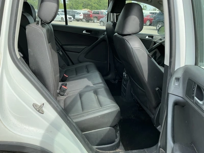 USED 2016 VOLKSWAGEN TIGUAN