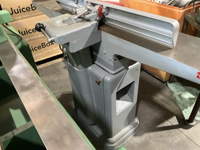 Delta Rockwell 6” Cast Iron Jointer