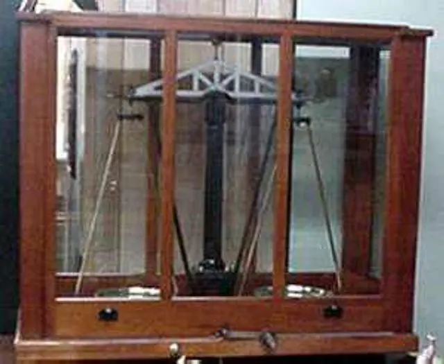 0416 Becker Balance Scale
